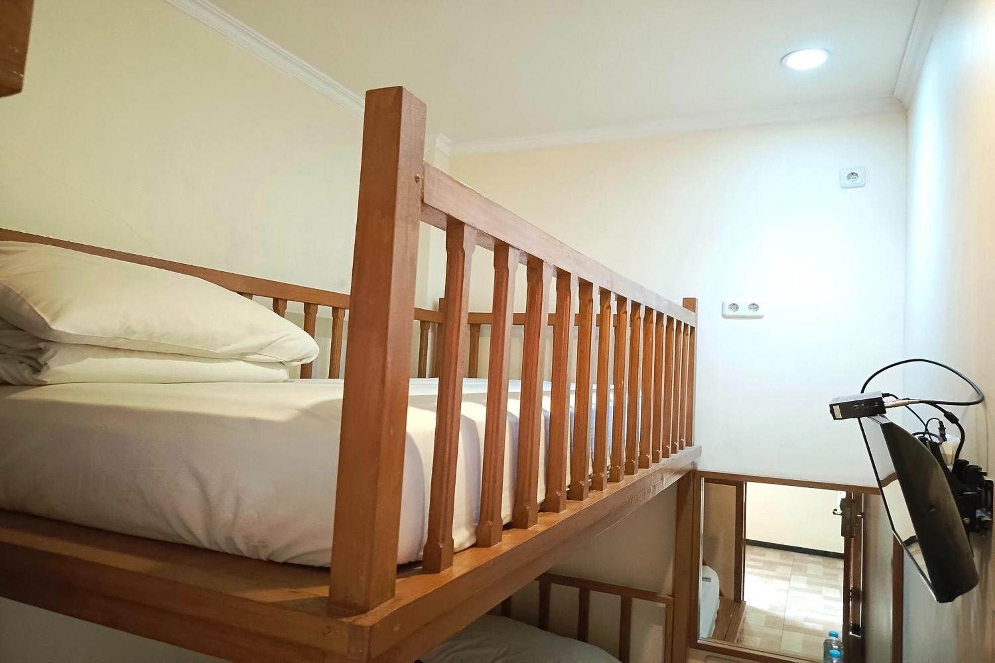 Java Capsule Hotel Malang Bagian luar foto